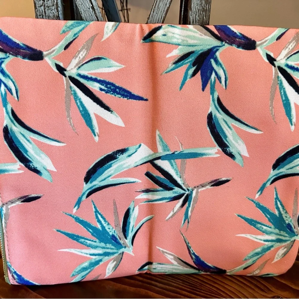 NWT Rachel Pally foldable faux leather clutch. - tropical fabric pink/mint green - Picture 8 of 10